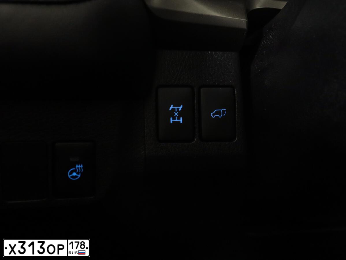 Фото автомобиля ТОЙОТА RAV4, 2017 — госномер А448СН147. Цвет: Темно-серый металлик