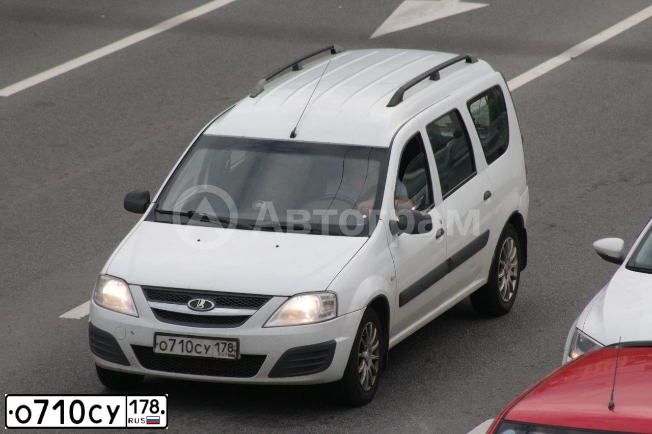 Фото автомобиля LADA LARGUS, 2013 — госномер О710СУ178. Цвет: БЕЛЫЙ