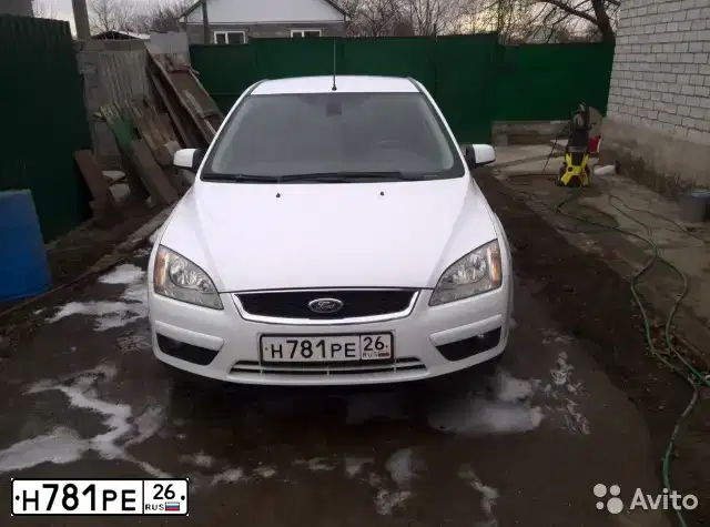 Фото автомобиля FORD FOCUS, 2007 — госномер В734МО07. Цвет: Белый