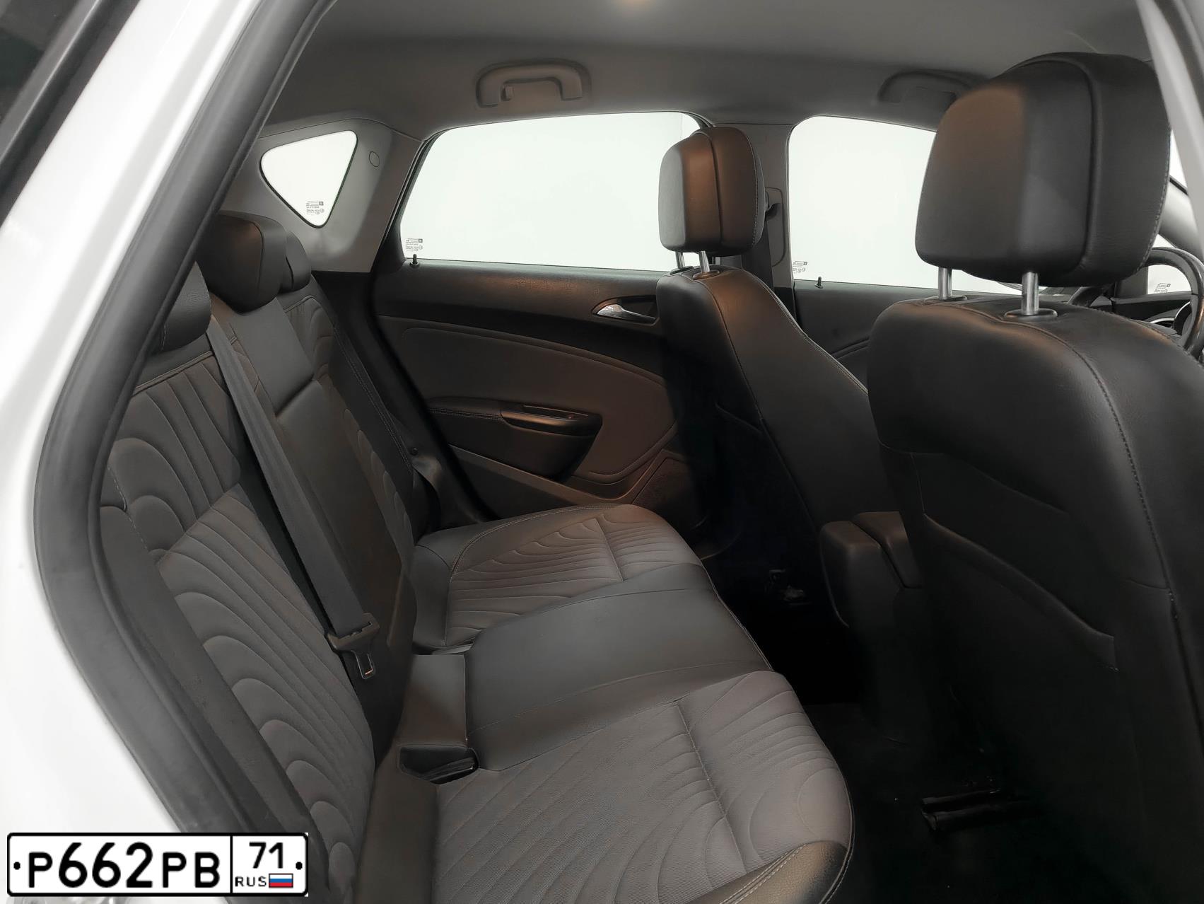 Фото автомобиля OPEL ASTRA, 2014 — госномер Р662РВ71. Цвет: БЕЛЫЙ