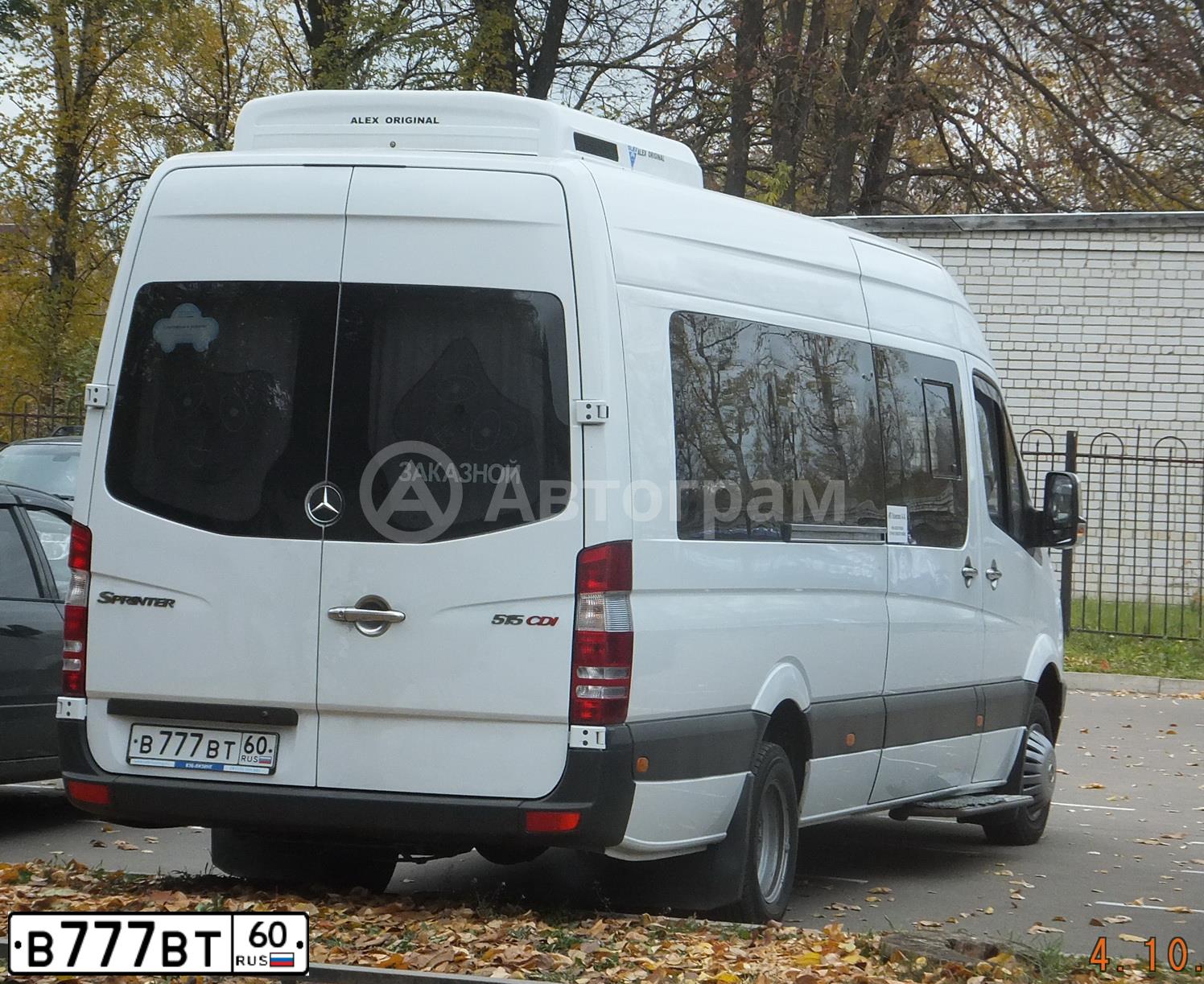 Фото автомобиля TOYOTA RAV4, 2010 — госномер О003ОО60. Цвет: СЕРЕБРИСТЫЙ