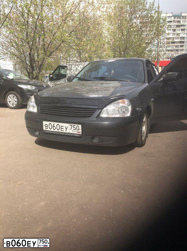 Фото автомобиля LADA 2170 PRIORA, 2009 — госномер В333КО190. Цвет: СИНЕ-ЧЕРНЫЙ