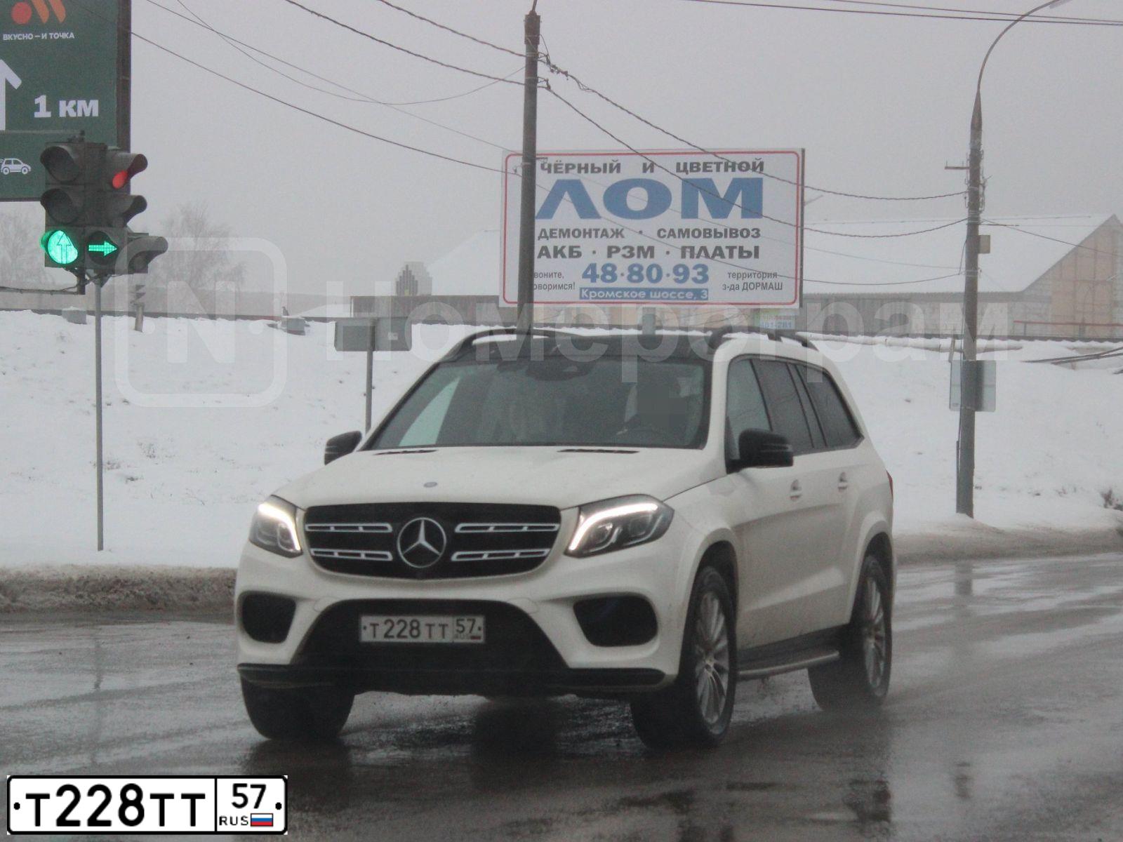 Фото автомобиля LEXUS LX, 2012 — госномер Т228ТТ57. Цвет: ЧЕРНЫЙ