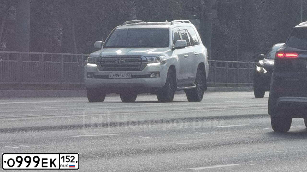 Фото автомобиля TOYOTA HIGHLANDER, 2014 — госномер Т400ОУ152. Цвет: ЧЕРНЫЙ