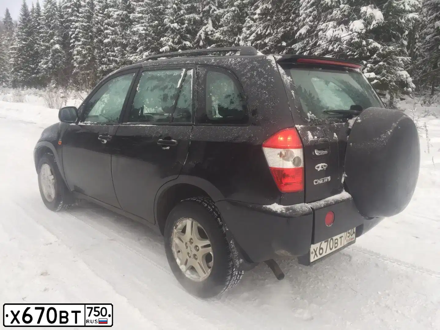 Фото автомобиля ЧЕРИ СУВ Т11 (SQR7180Т116), 2008 — госномер У519ТВ197. Цвет: ЧЕРНЫЙ