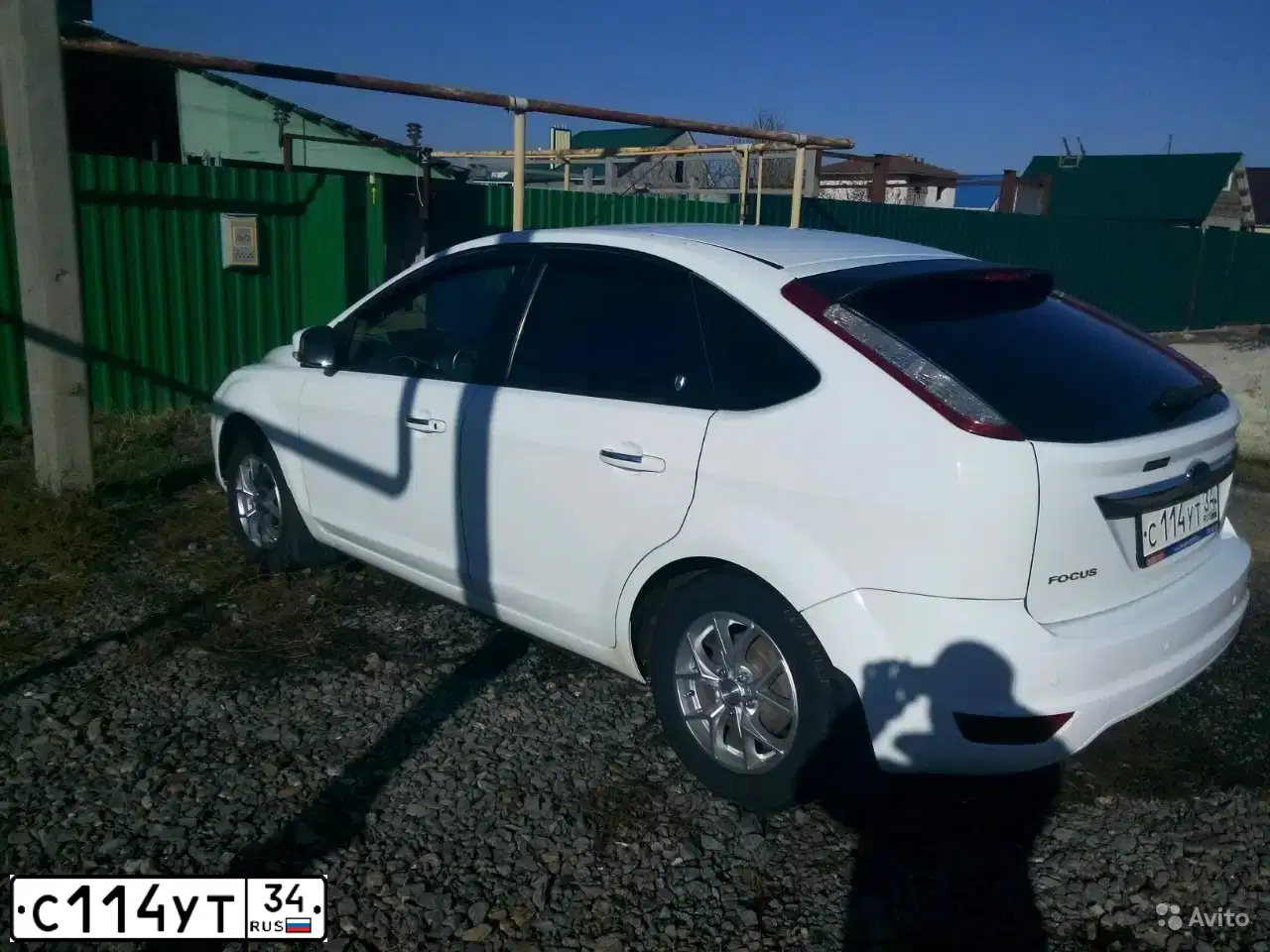 Фото автомобиля FORD FOCUS, 2008 — госномер С114УТ34. Цвет: Белый