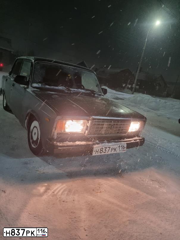 Фото автомобиля LADA 2107, 2010 — госномер Е196КА156. Цвет: СРЕДНИЙ СЕРО-ЗЕЛЕНЫЙ МЕТАЛИК