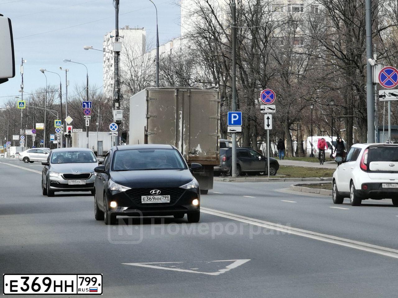 Фото автомобиля HYUNDAI SOLARIS, 2022 — госномер В714УХ09. Цвет: ЧЕРНЫЙ