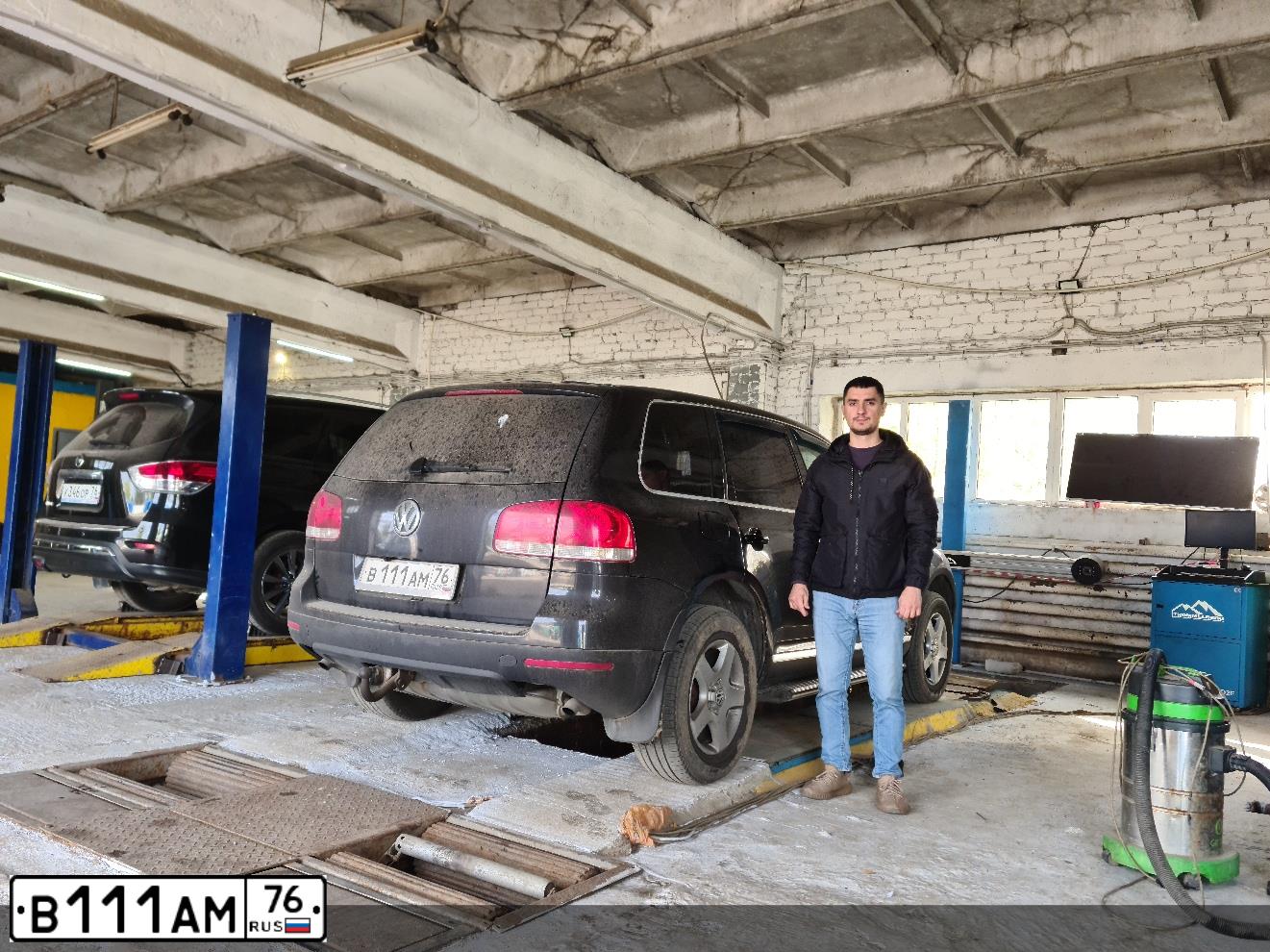Фото автомобиля VAZ 2109 SAMARA, 1988 — госномер В111АМ76. Цвет: СИНИЙ