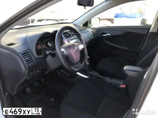 Фото автомобиля TOYOTA COROLLA, 2012 — госномер Е469ХУ73. Цвет: Белый