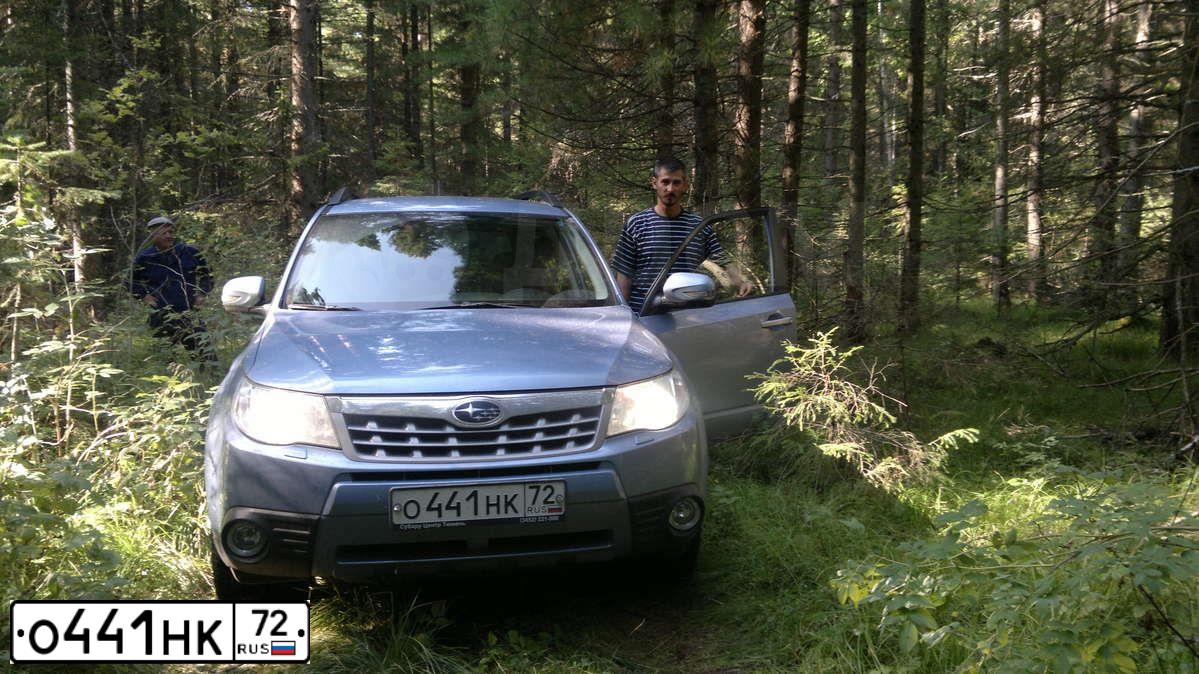 Фото автомобиля SUBARU FORESTER, 2011 — госномер С922МХ89. Цвет: синий