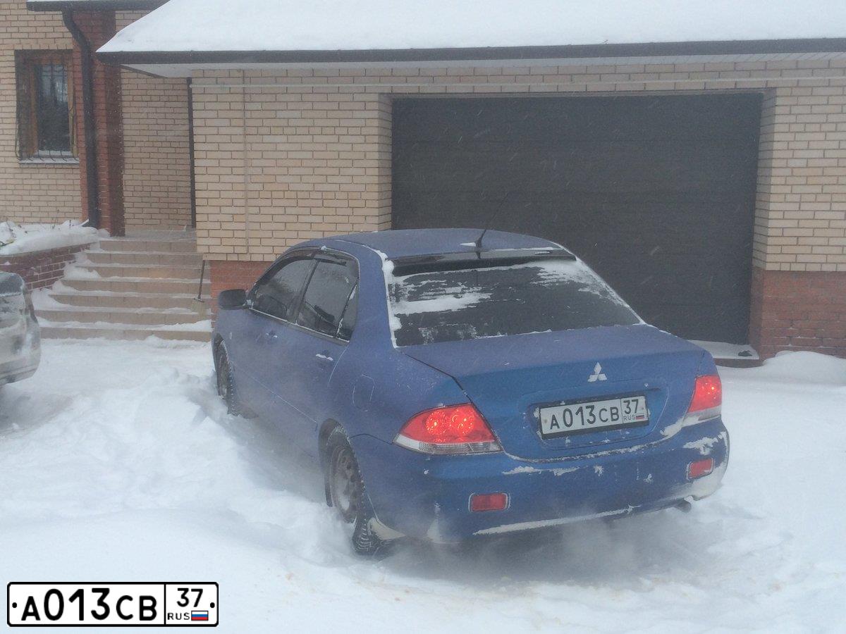 Фото автомобиля CHEVROLET AVEO, 2010 — госномер М796УЕ37. Цвет: ЧЕРНЫЙ
