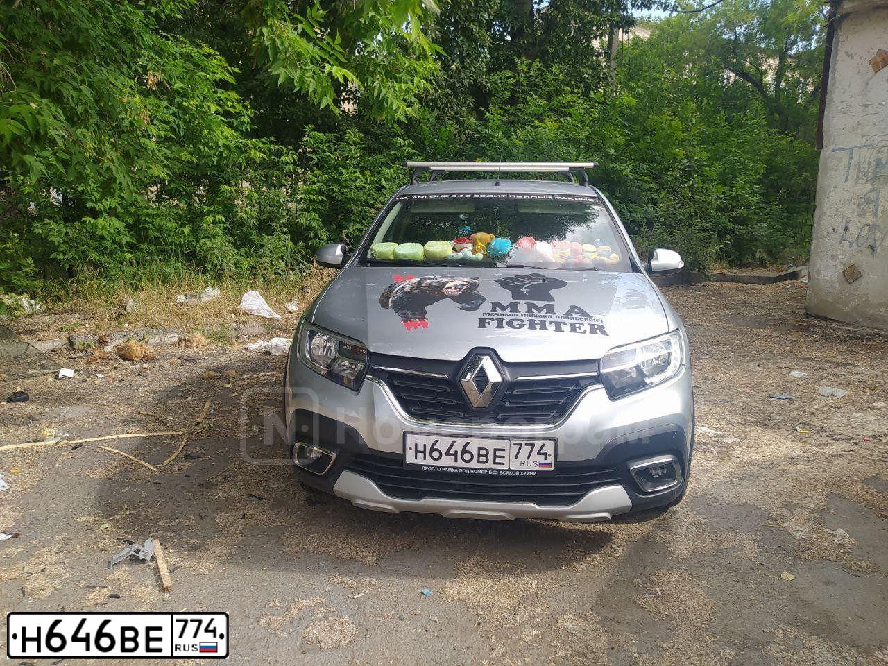 Фото автомобиля RENAULT LOGAN STEPWAY, 2021 — госномер Н646ВЕ774. Цвет: СЕРЫЙ