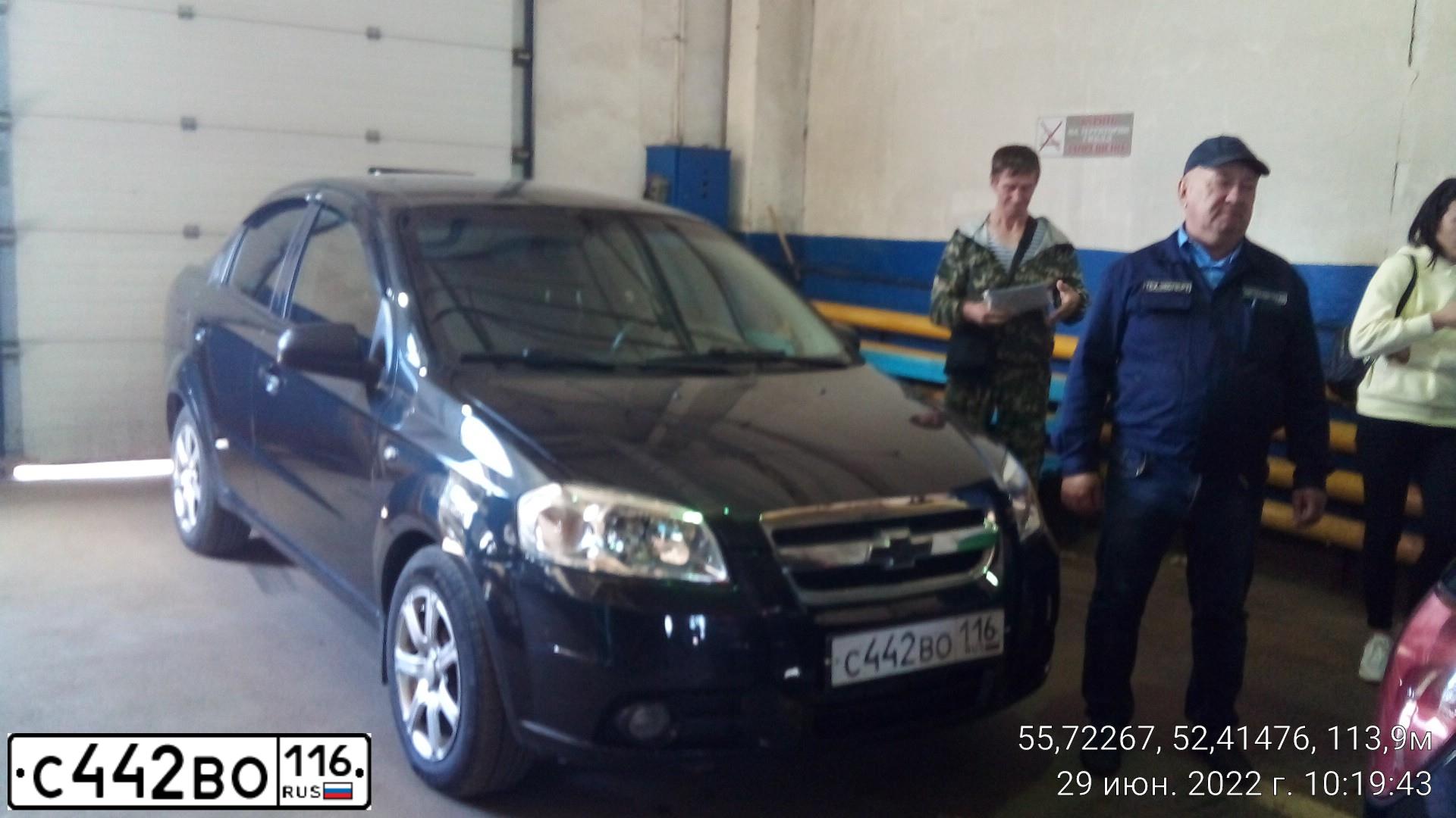 Фото автомобиля CHEVROLET AVEO, 2009 — госномер С442ВО116. Цвет: ЧЕРНЫЙ