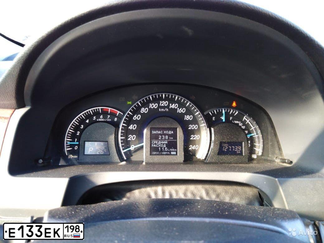 Фото автомобиля TOYOTA CAMRY, 2014 — госномер М988УЕ198. Цвет: ЧЕРНЫЙ МЕТАЛЛИК