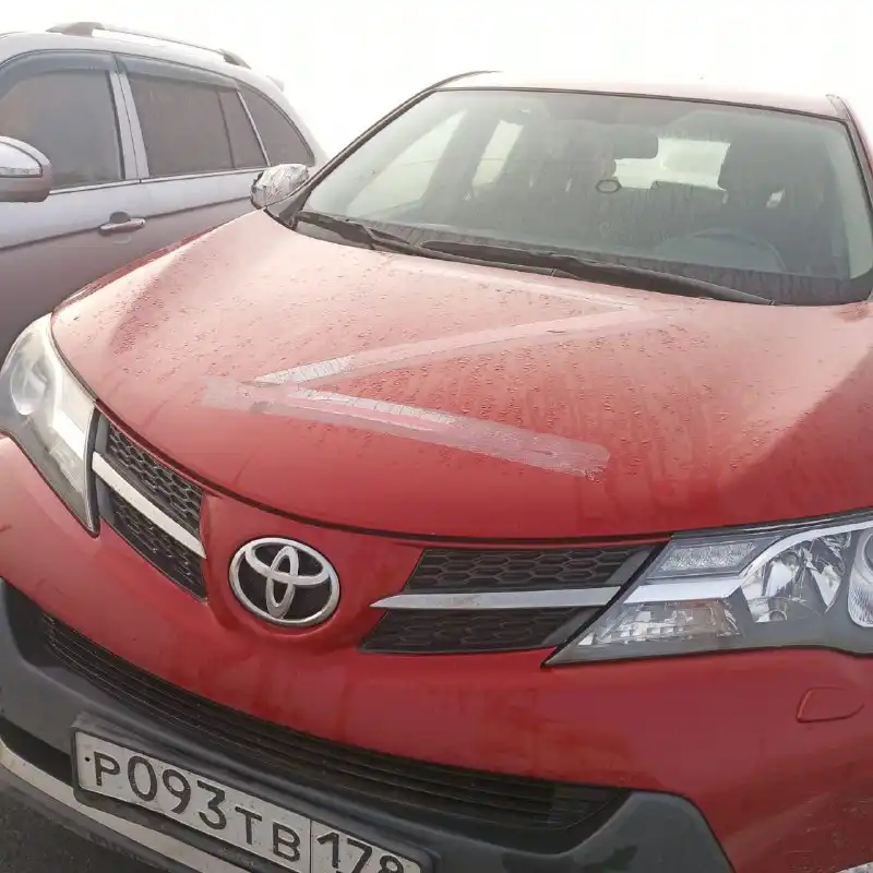 Фото автомобиля TOYOTA RAV4, 2014 — госномер Р093ТВ178. Цвет: Красный