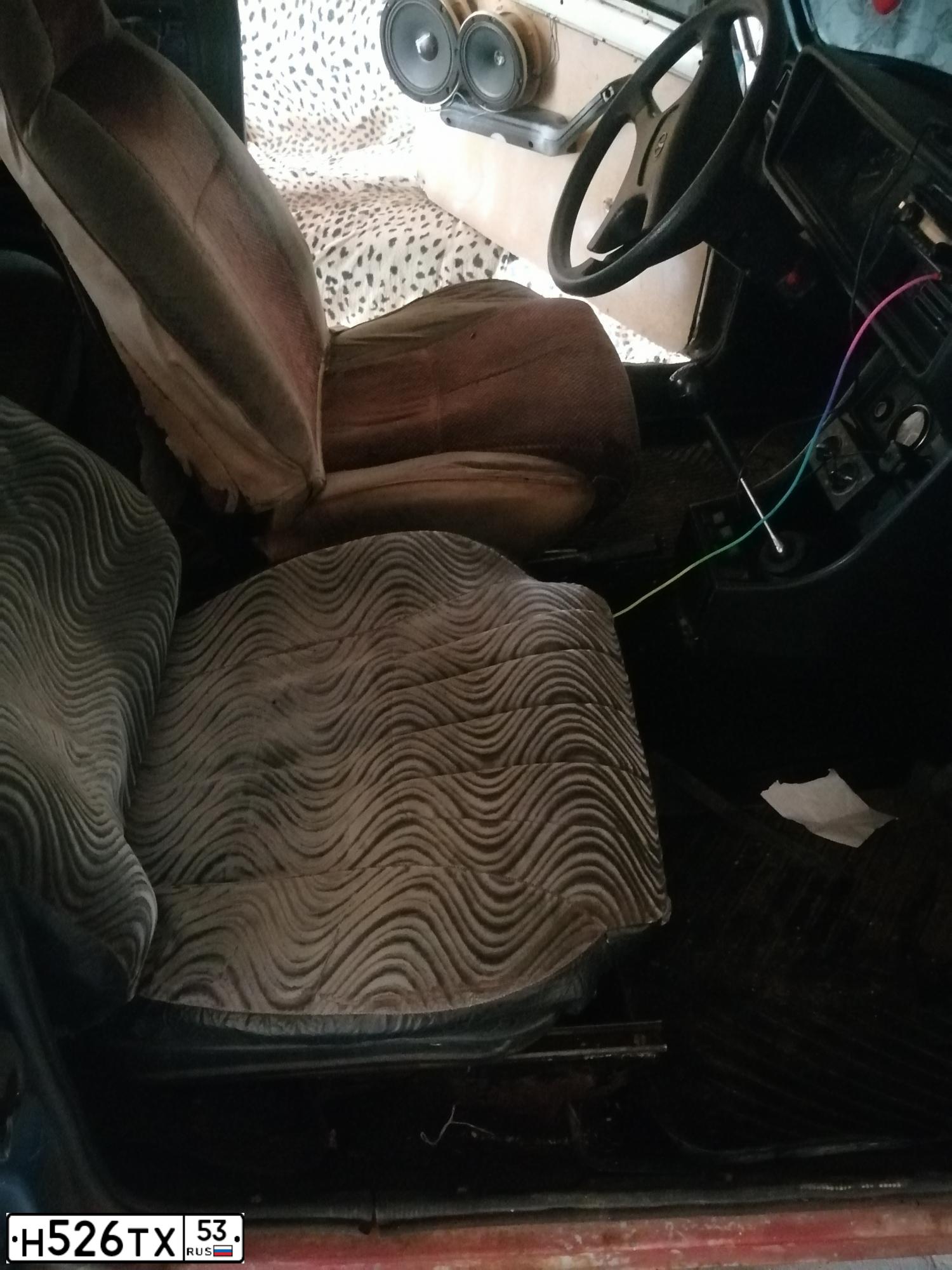 Фото автомобиля LADA 2107, 1999 — госномер Н526ТХ53. Цвет: ЯРКО-СИНИЙ