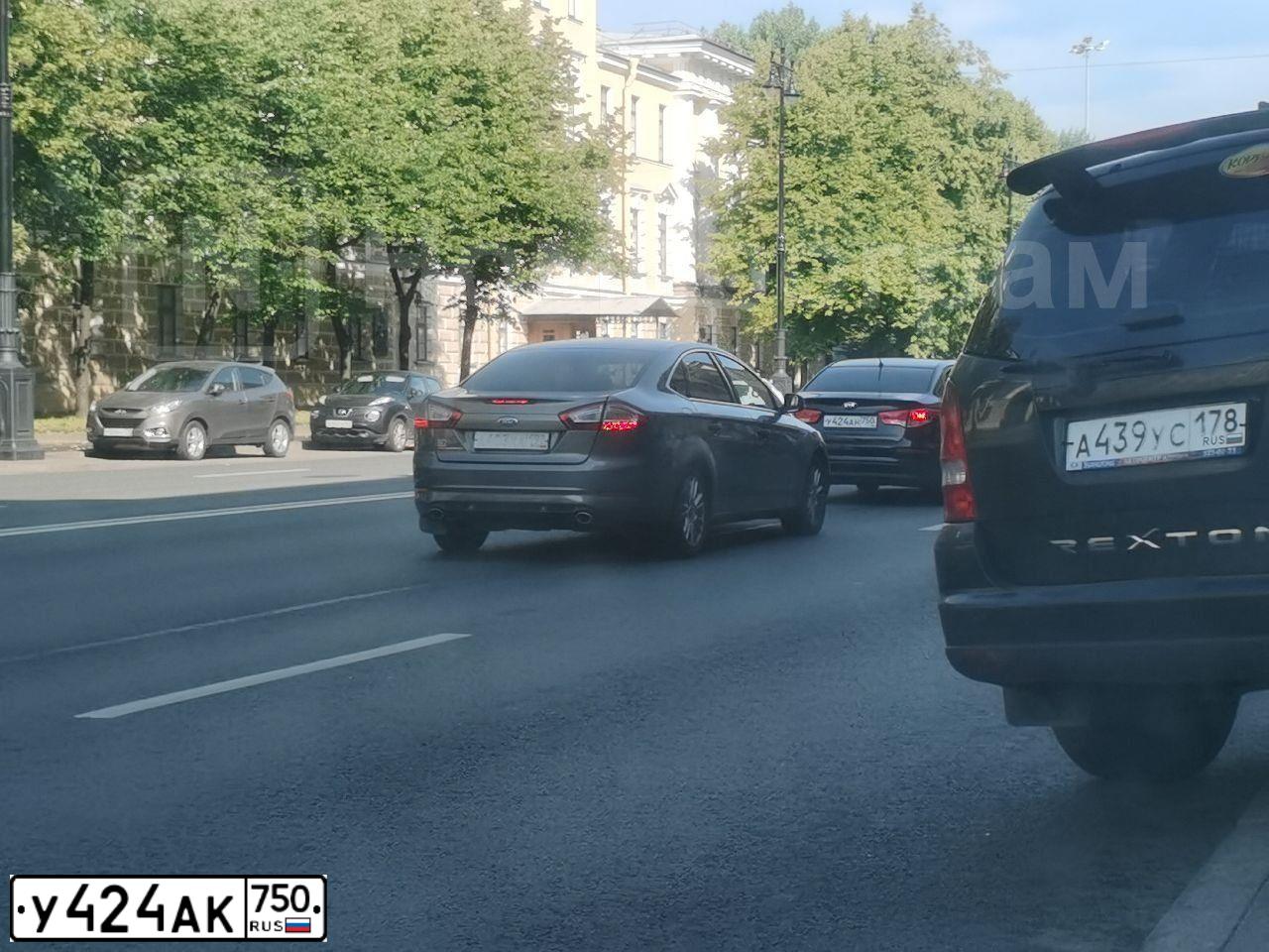 Фото автомобиля NISSAN ALMERA /AVTOVAZ/, 2014 — госномер М427ВУ134. Цвет: Серебристый