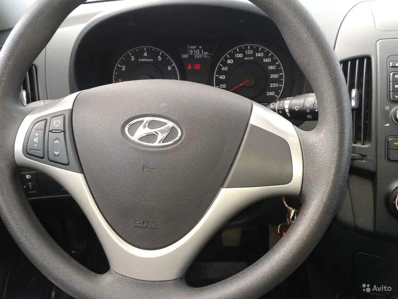 Фото автомобиля HYUNDAI I30, 2011 — госномер Т557КО96. Цвет: БЕЛЫЙ