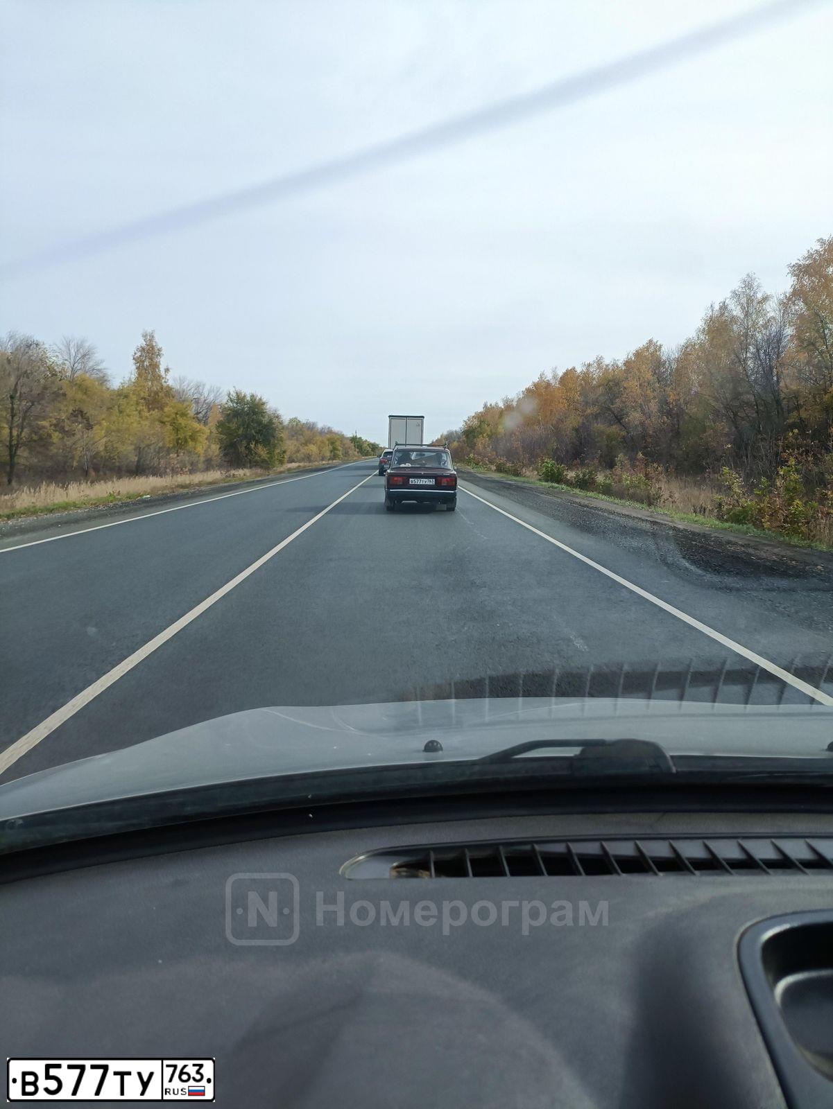 Фото автомобиля LADA 2105 LADA, 2007 — госномер В577ТУ763. Цвет: ТЕМНО-ВИШНЕВЫЙ