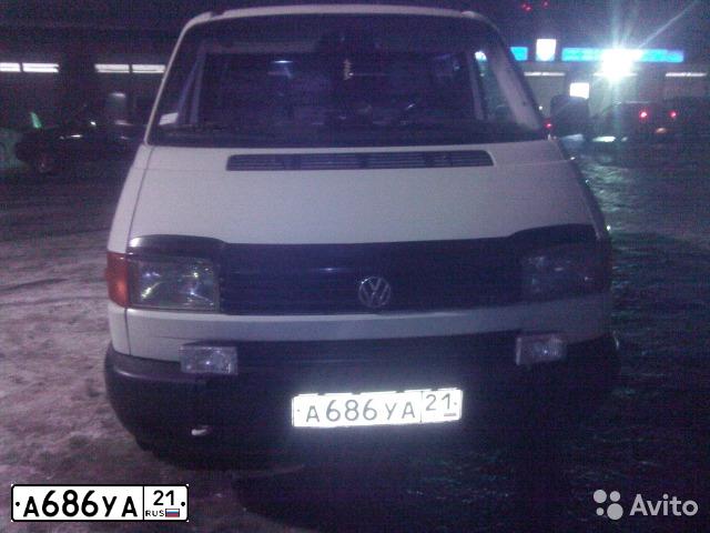 Фото автомобиля VOLKSWAGEN TRANSPORTER, 2000 — госномер А686УА21. Цвет: БЕЛЫЙ