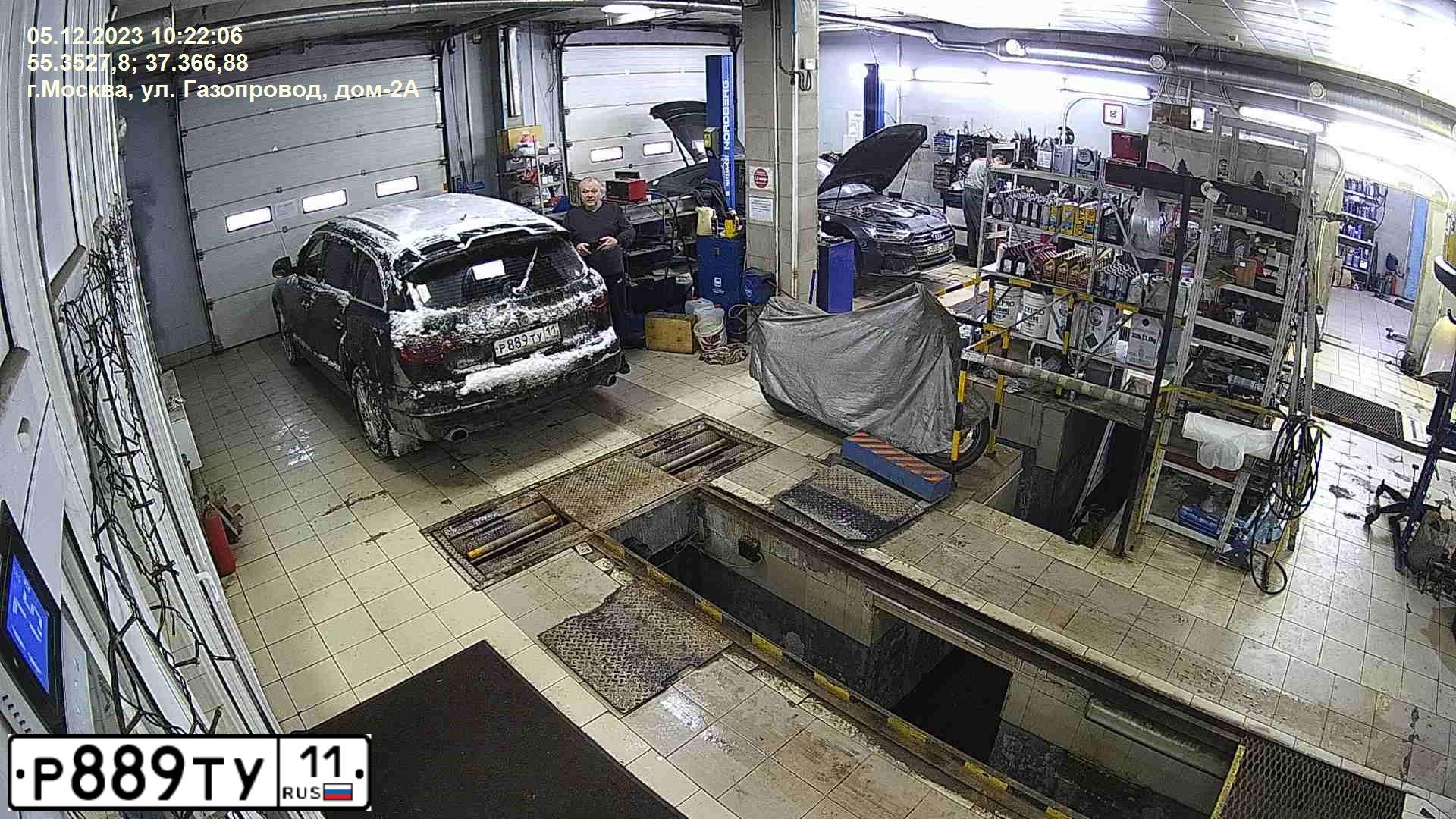 Фото автомобиля AUDI Q7, 2007 — госномер Р889ТУ11. Цвет: ЧЕРНЫЙ