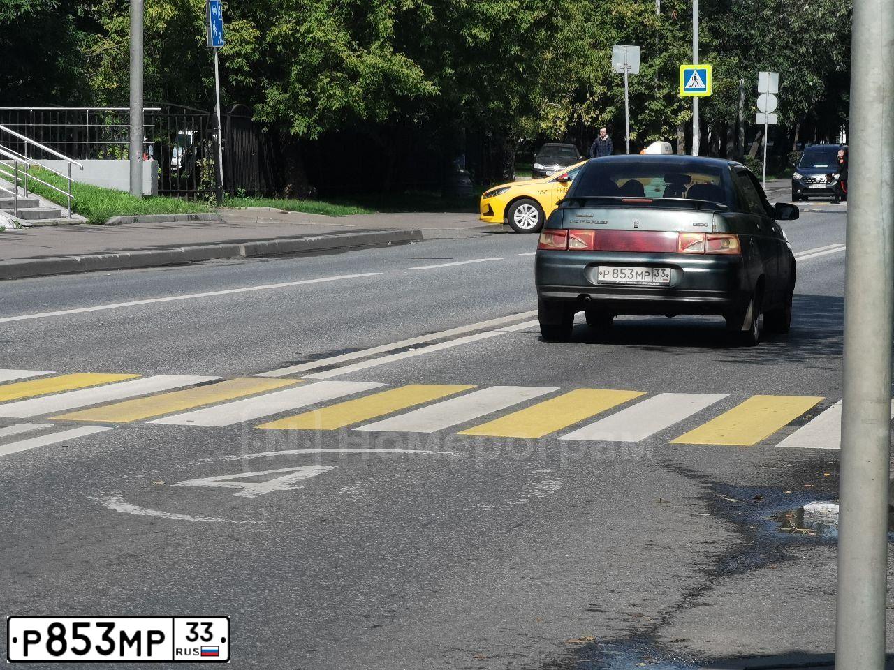 Фото автомобиля MERCEDES GL-KLASSE, 2008 — госномер В983ММ147. Цвет: СЕРЕБРИСТЫЙ