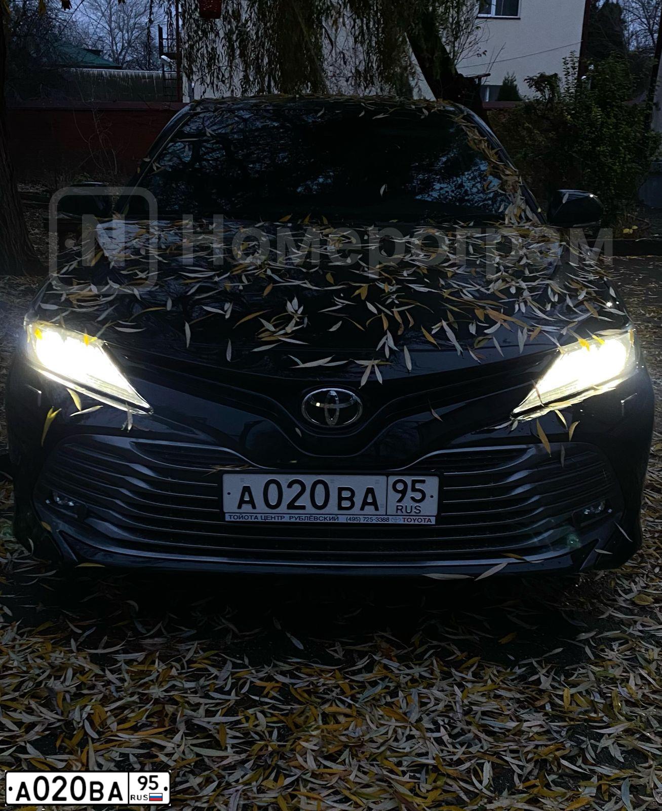 Фото автомобиля TOYOTA CAMRY, 2020 — госномер А020ВА95. Цвет: ЧЕРНЫЙ