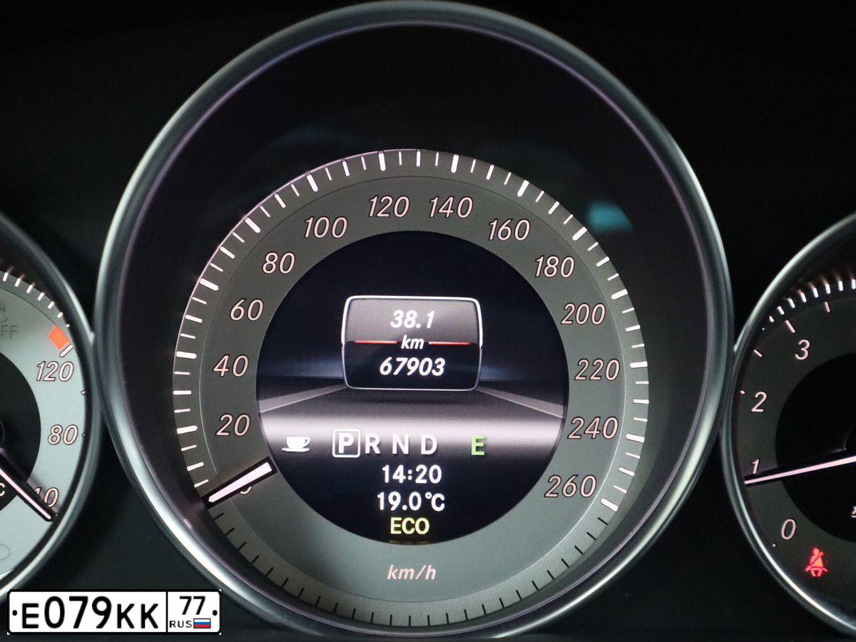 Фото автомобиля OPEL ASTRA, 2013 — госномер Е079КК77. Цвет: ЖЕЛТЫЙ
