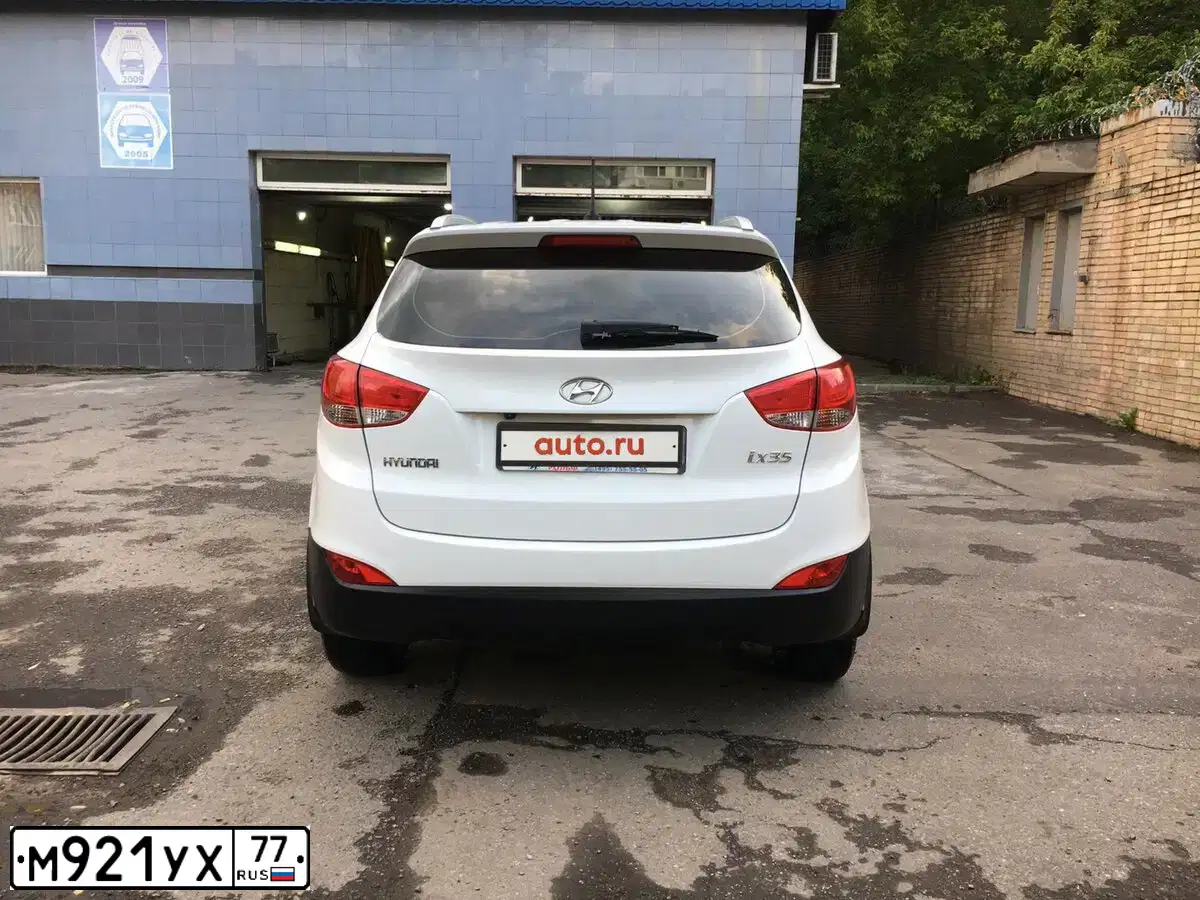 Фото автомобиля HYUNDAI IX35, 2013 — госномер Х340ХТ22. Цвет: БЕЛЫЙ
