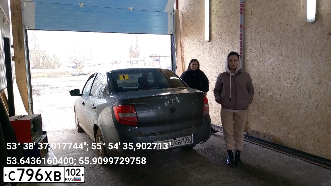 Фото автомобиля LADA 2190 GRANTA, 2016 — госномер С796ХВ102. Цвет: СЕРЕБРИСТО-ТЕМНО СЕРЫЙ