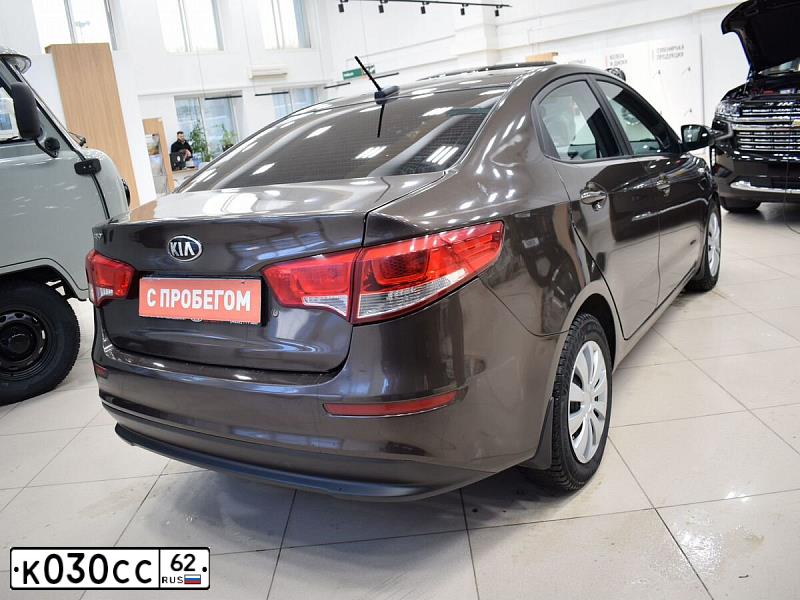 Фото автомобиля KIA RIO, 2017 — госномер Х498ТХ62