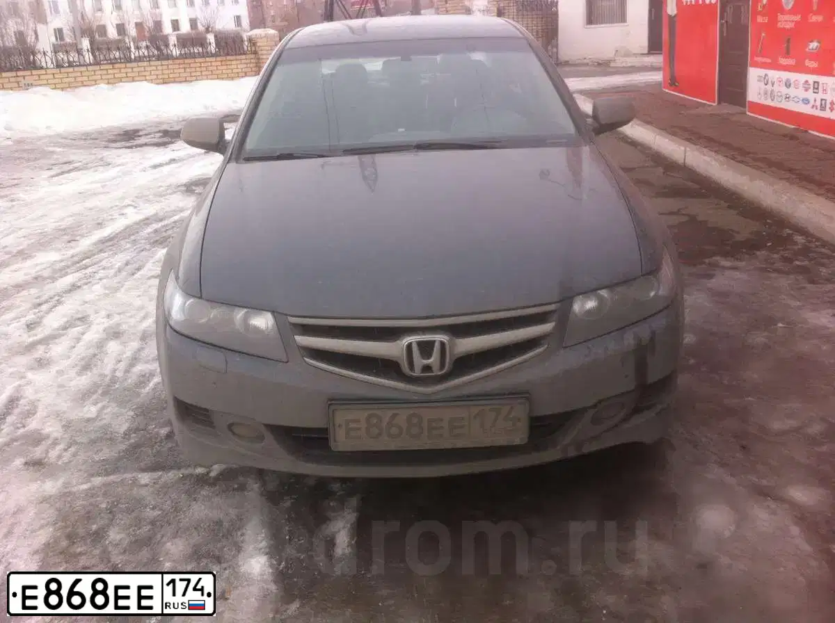 Фото автомобиля HONDA ACCORD, 2007 — госномер Е868ЕЕ174. Цвет: ТЕМНО-СЕРЫЙ