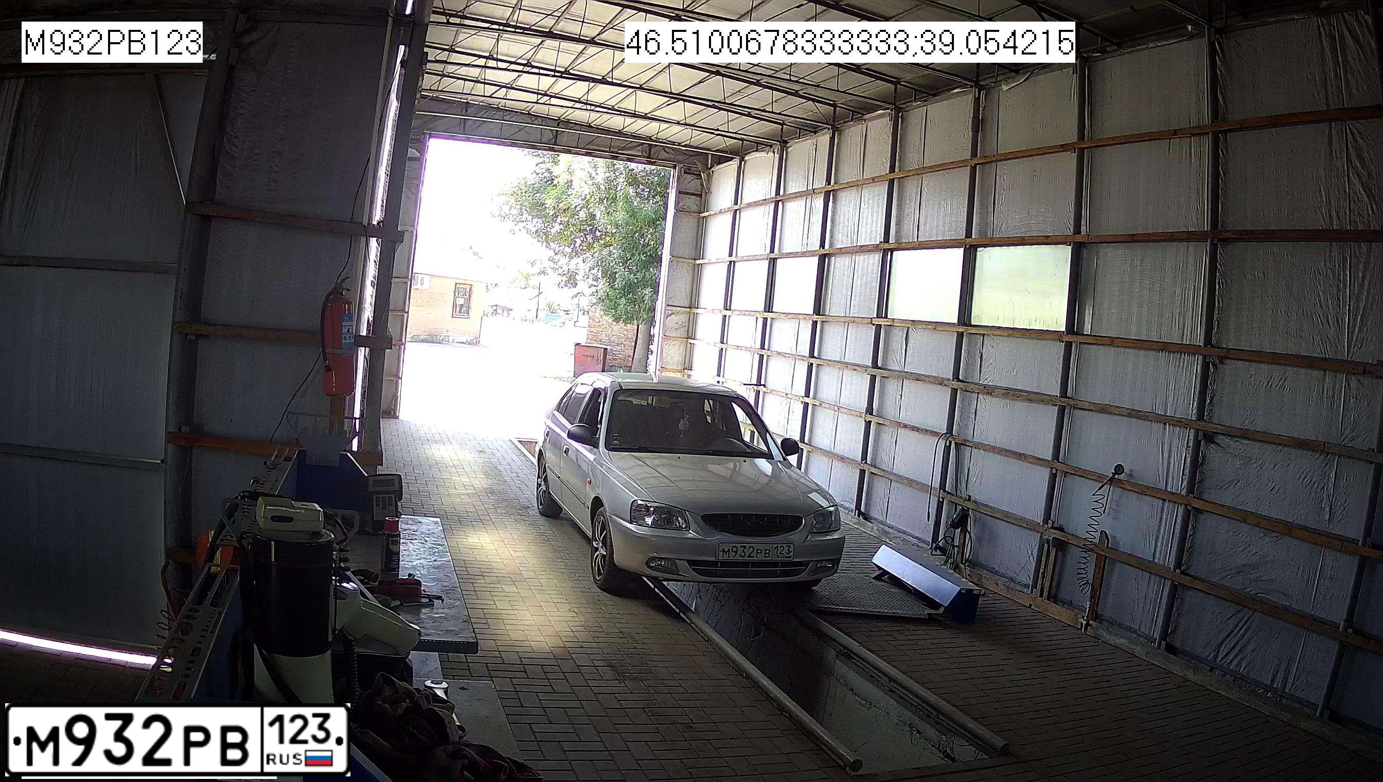 Фото автомобиля TAGAZ ACCENT, 2003 — госномер М932РВ123. Цвет: Серебристый