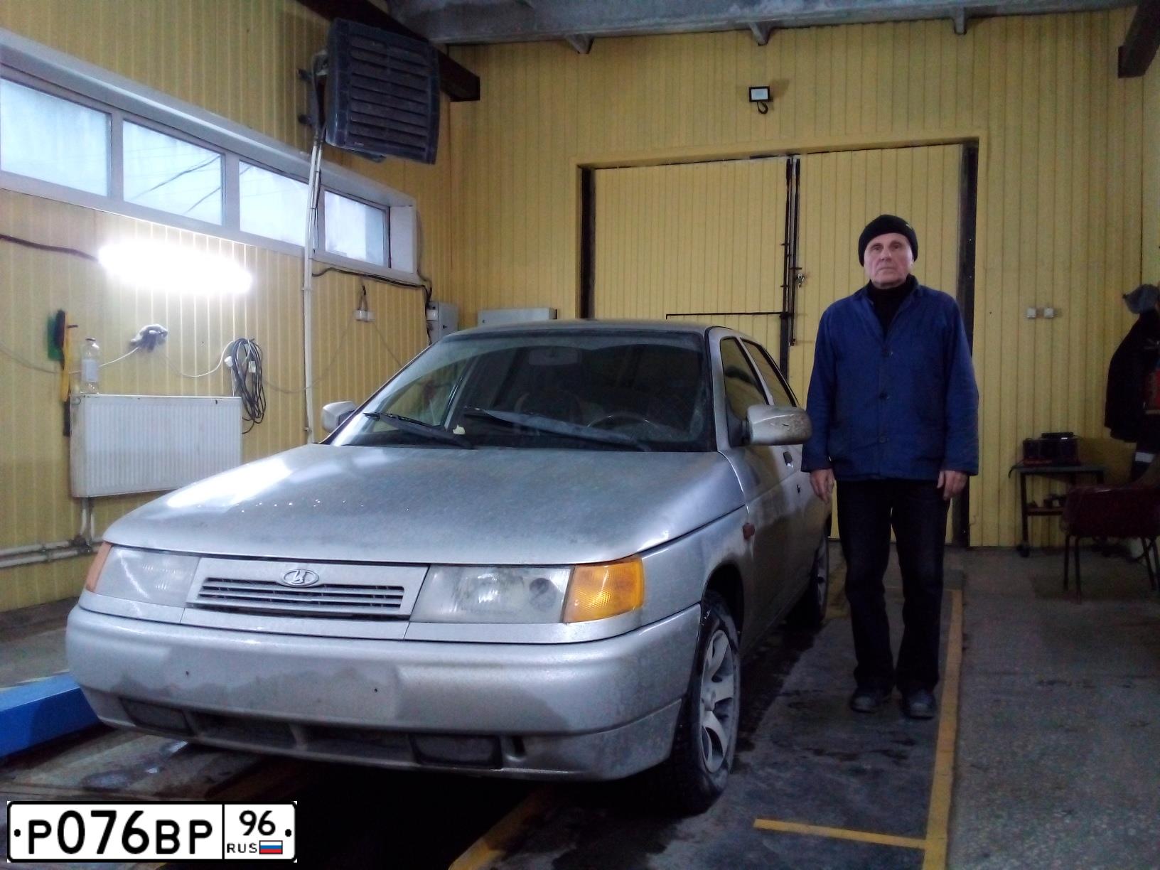 Фото автомобиля LADA 2112, 2007 — госномер Х693РН72