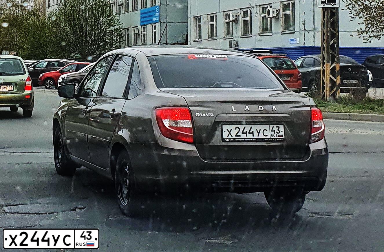 Фото автомобиля LADA 2190 GRANTA, 2020 — госномер Х244УС43. Цвет: Коричневый