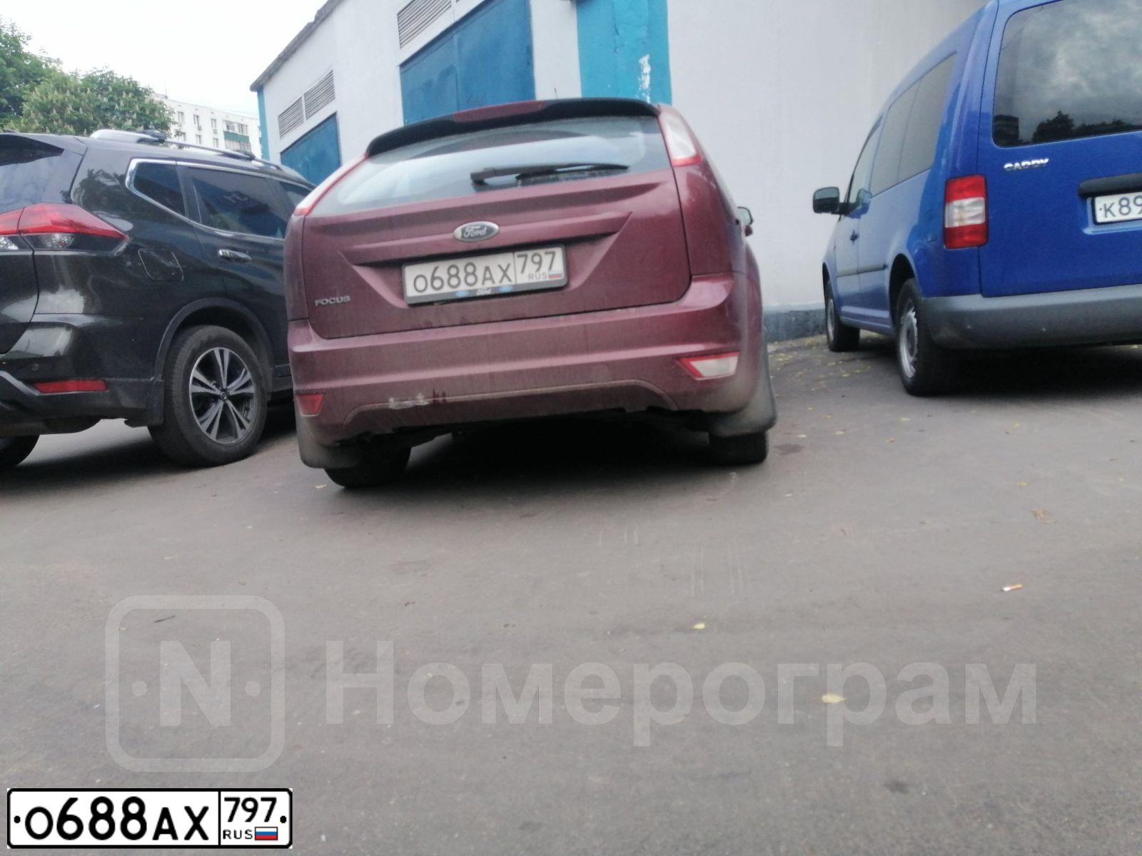 Фото автомобиля FORD FOCUS, 2008 — госномер О688АХ797. Цвет: ВИШНЕВЫЙ