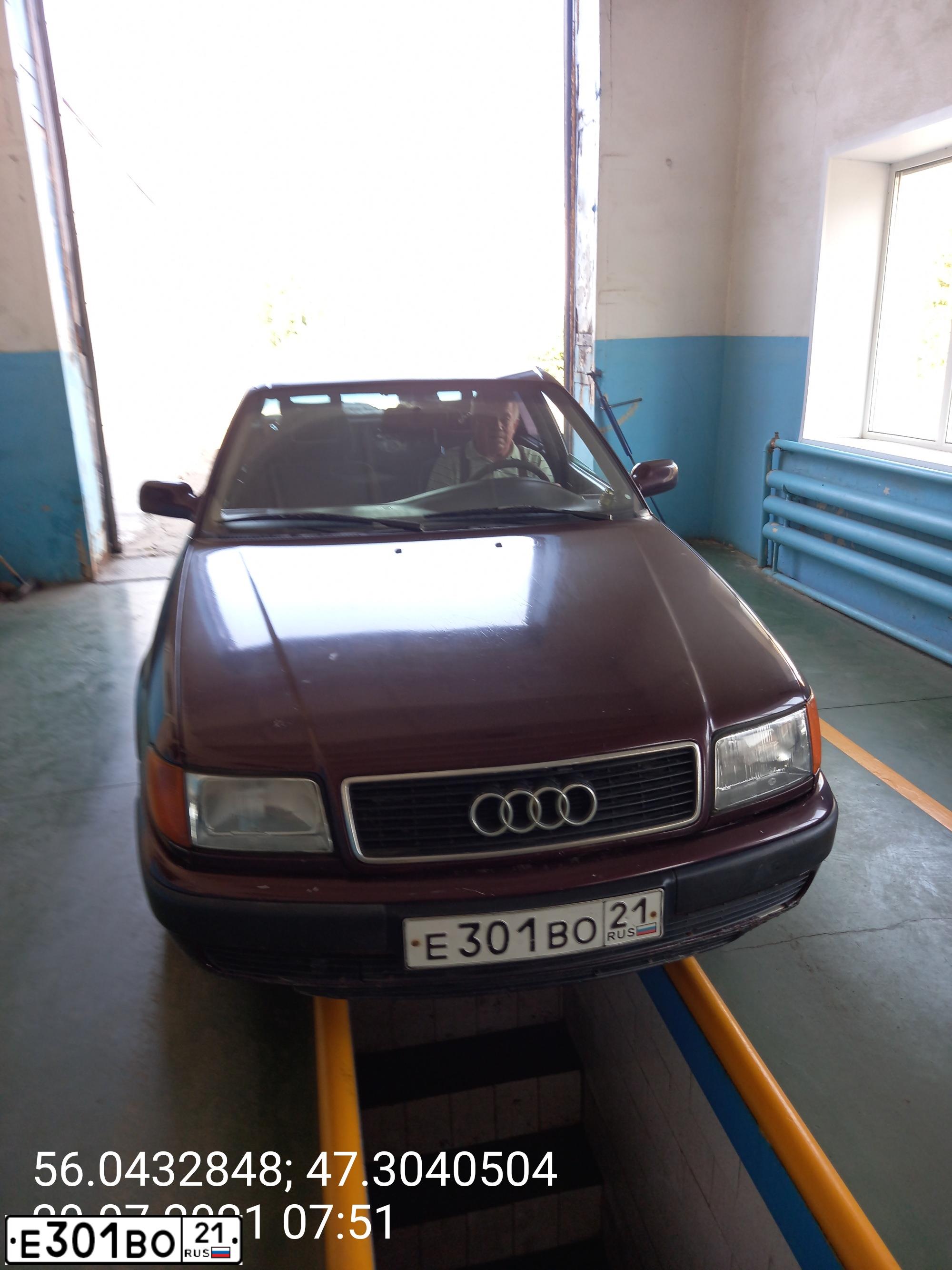 Фото автомобиля AUDI 100, 1991 — госномер Е301ВО21