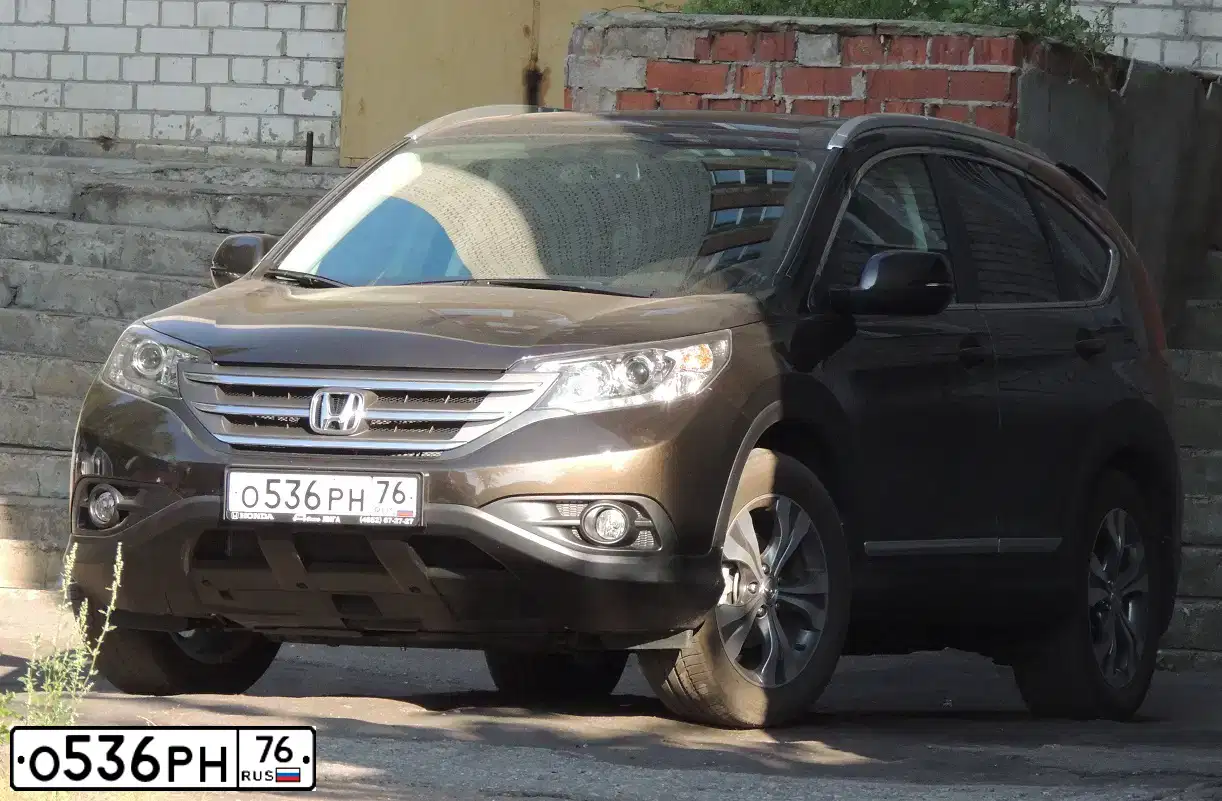 Фото автомобиля HONDA CR-V, 2013 — госномер А970РХ37. Цвет: ТЕМНО-КОРИЧНЕВЫЙ