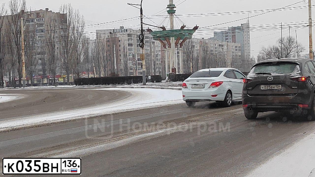 Фото автомобиля OPEL CORSA, 2013 — госномер К160ВН136. Цвет: Красный