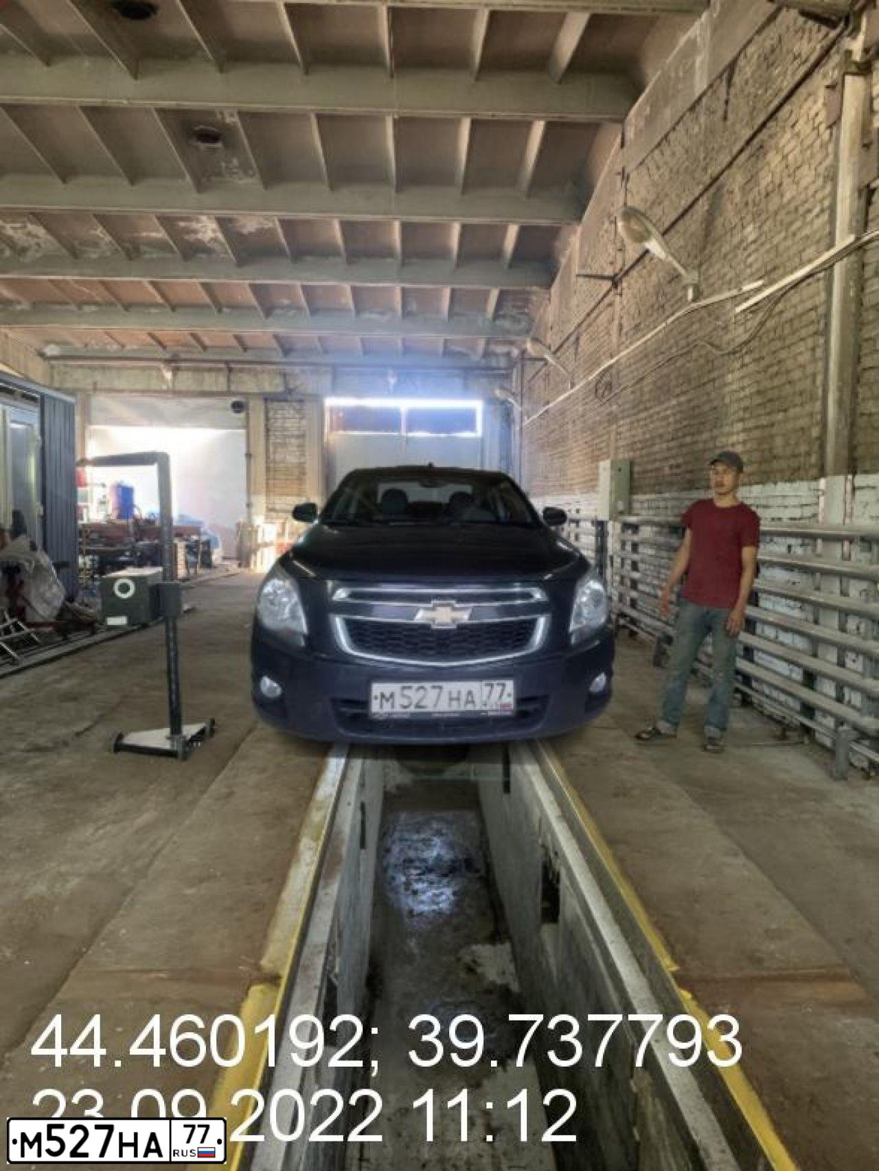 Фото автомобиля HYUNDAI /S-/COUPE / TUSCANI, 2003 — госномер А162ХК177. Цвет: СВЕТЛО-СЕРЫЙ