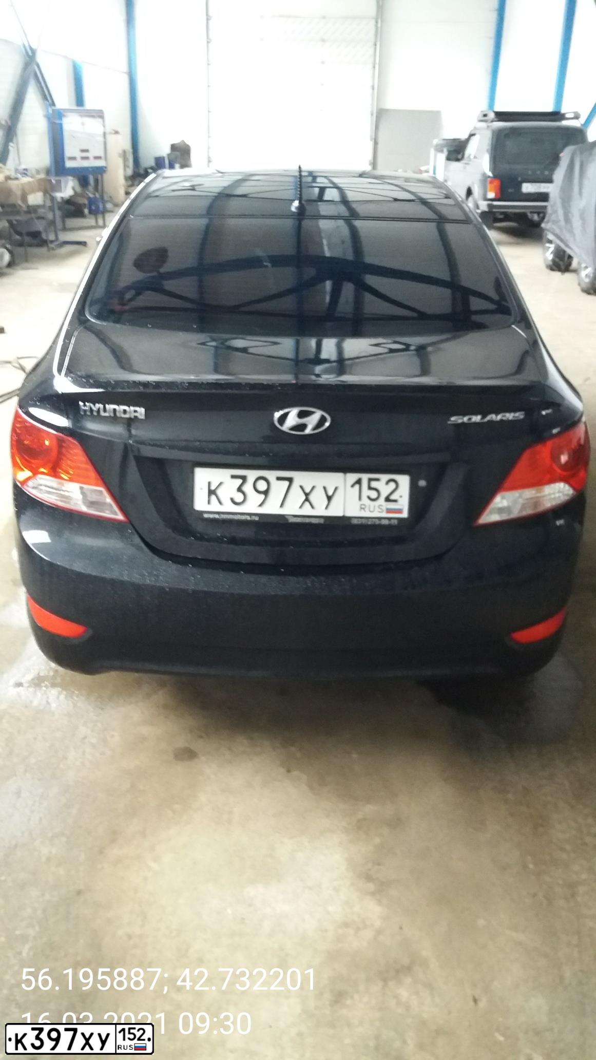 Фото автомобиля HYUNDAI SOLARIS, 2013 — госномер Х619СА152. Цвет: ЧЕРНЫЙ