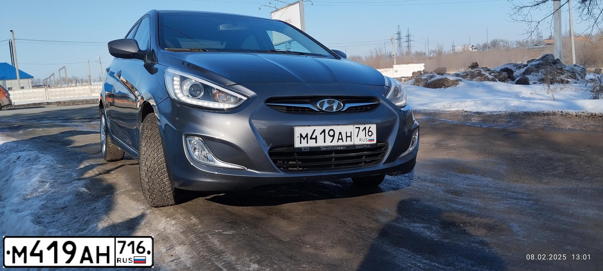 Фото автомобиля HYUNDAI SOLARIS, 2014 — госномер Т336СМ116. Цвет: ЧЕРНО-СЕРЫЙ