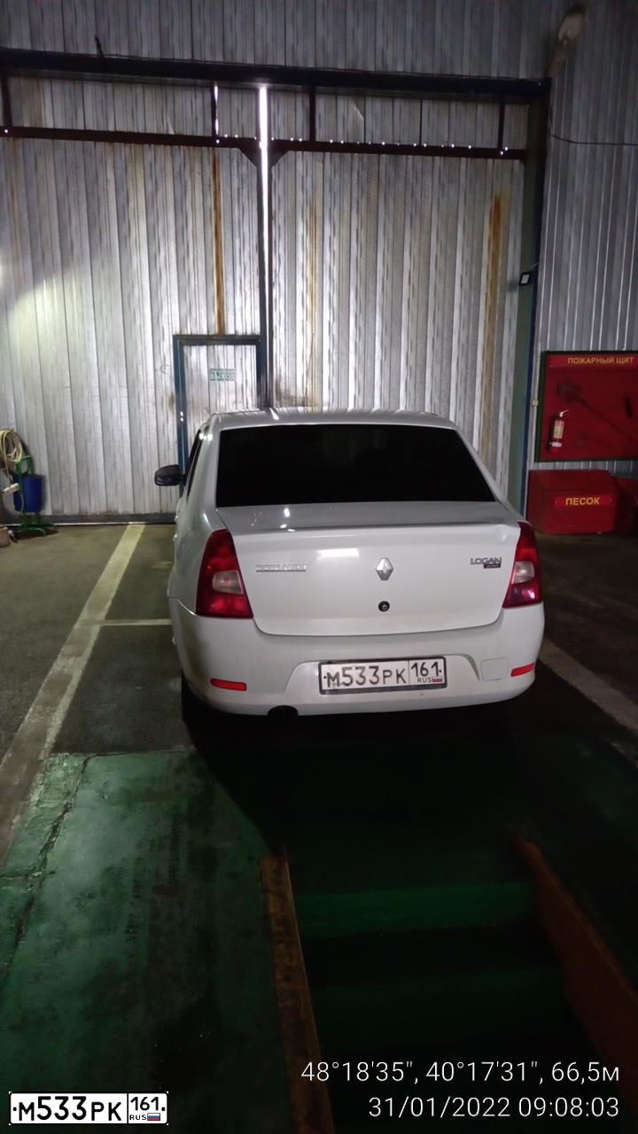 Фото автомобиля RENAULT LOGAN, 2013 — госномер М533РК161. Цвет: Белый
