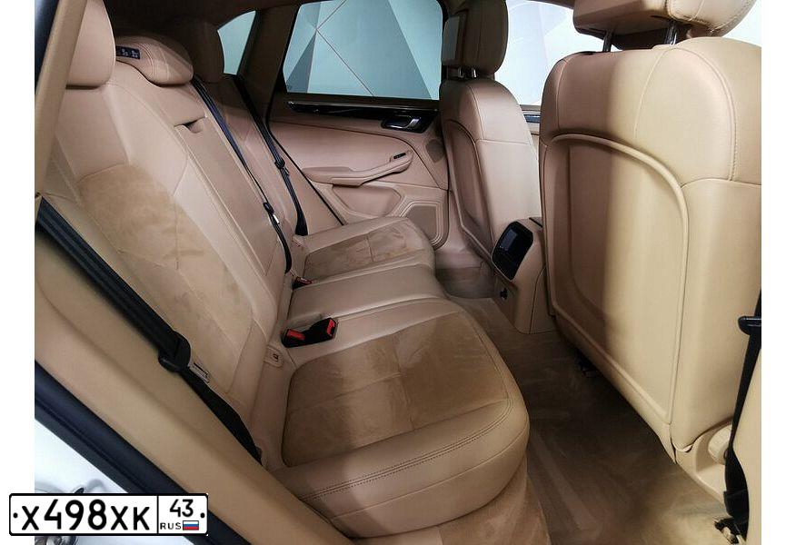 Фото автомобиля PORSCHE MACAN, 2015 — госномер Т179КО797. Цвет: Белый