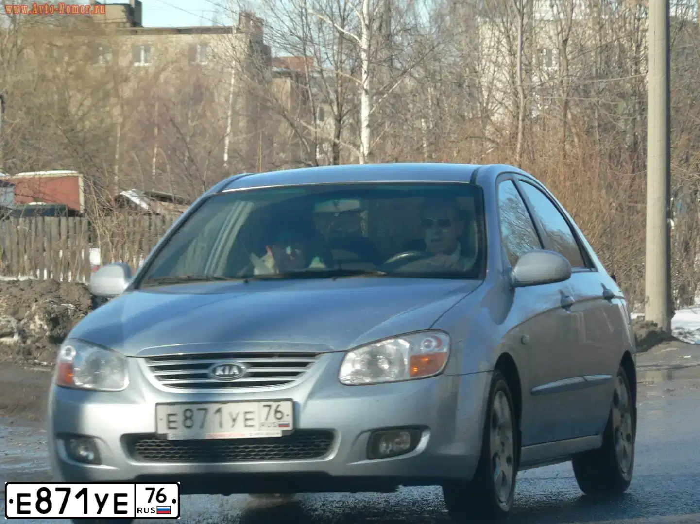 Фото автомобиля LADA 2104, 2007 — госномер Е871УЕ76. Цвет: ТЕМНО-ЗЕЛЕНЫЙ