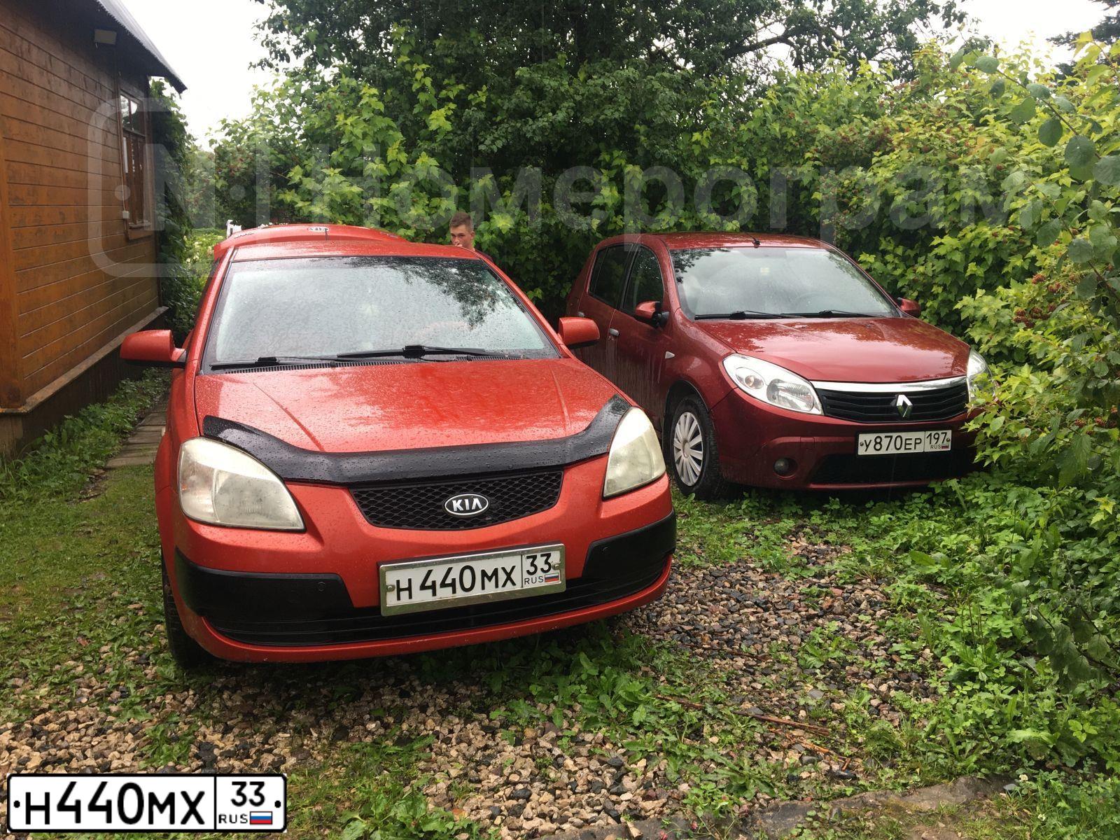Фото автомобиля KIA RIO, 2005 — госномер Н440МХ33. Цвет: КРАСНЫЙ