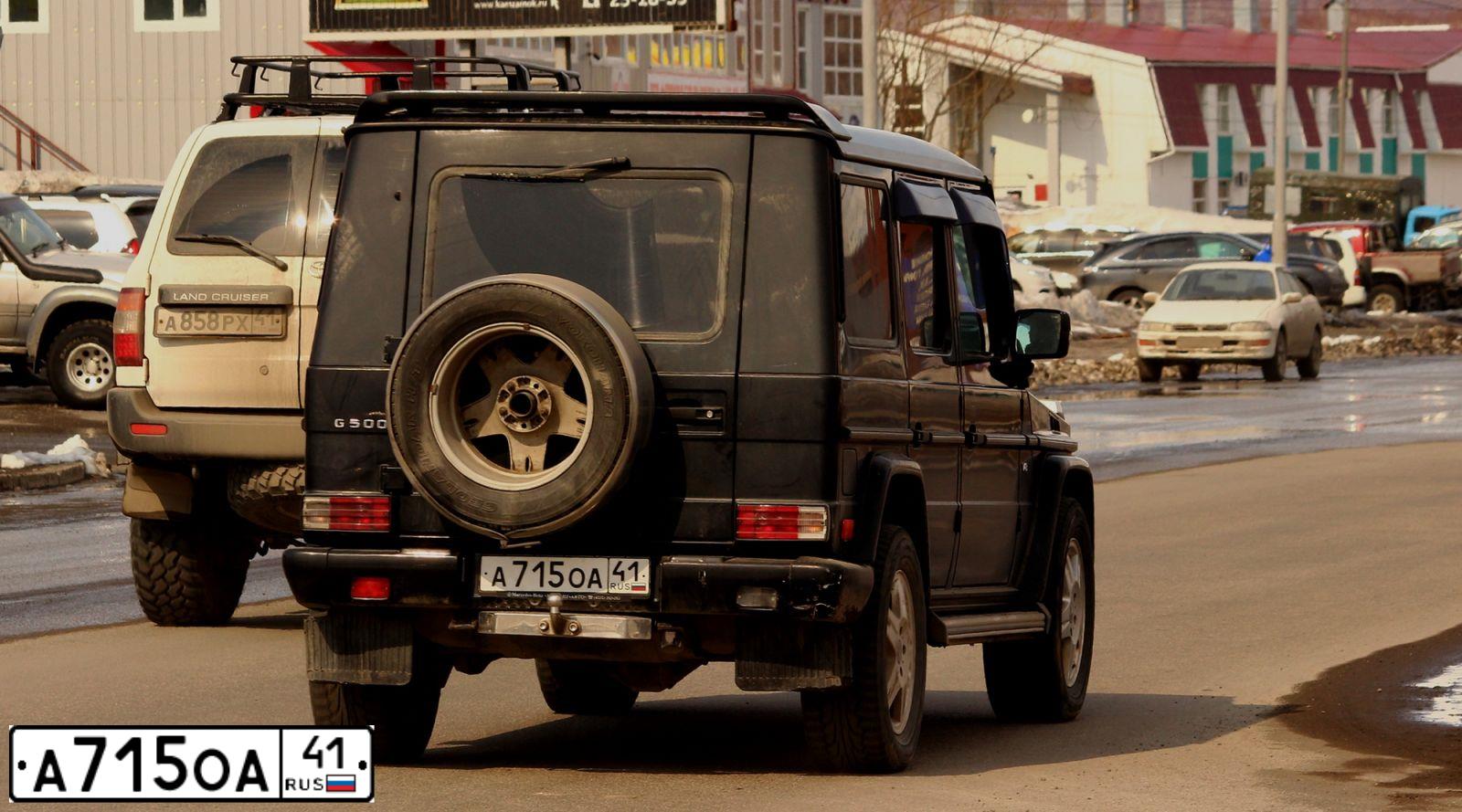 Фото автомобиля MERCEDES G-KLASSE, 2003 — госномер В915КМ41. Цвет: ЧЕРНЫЙ