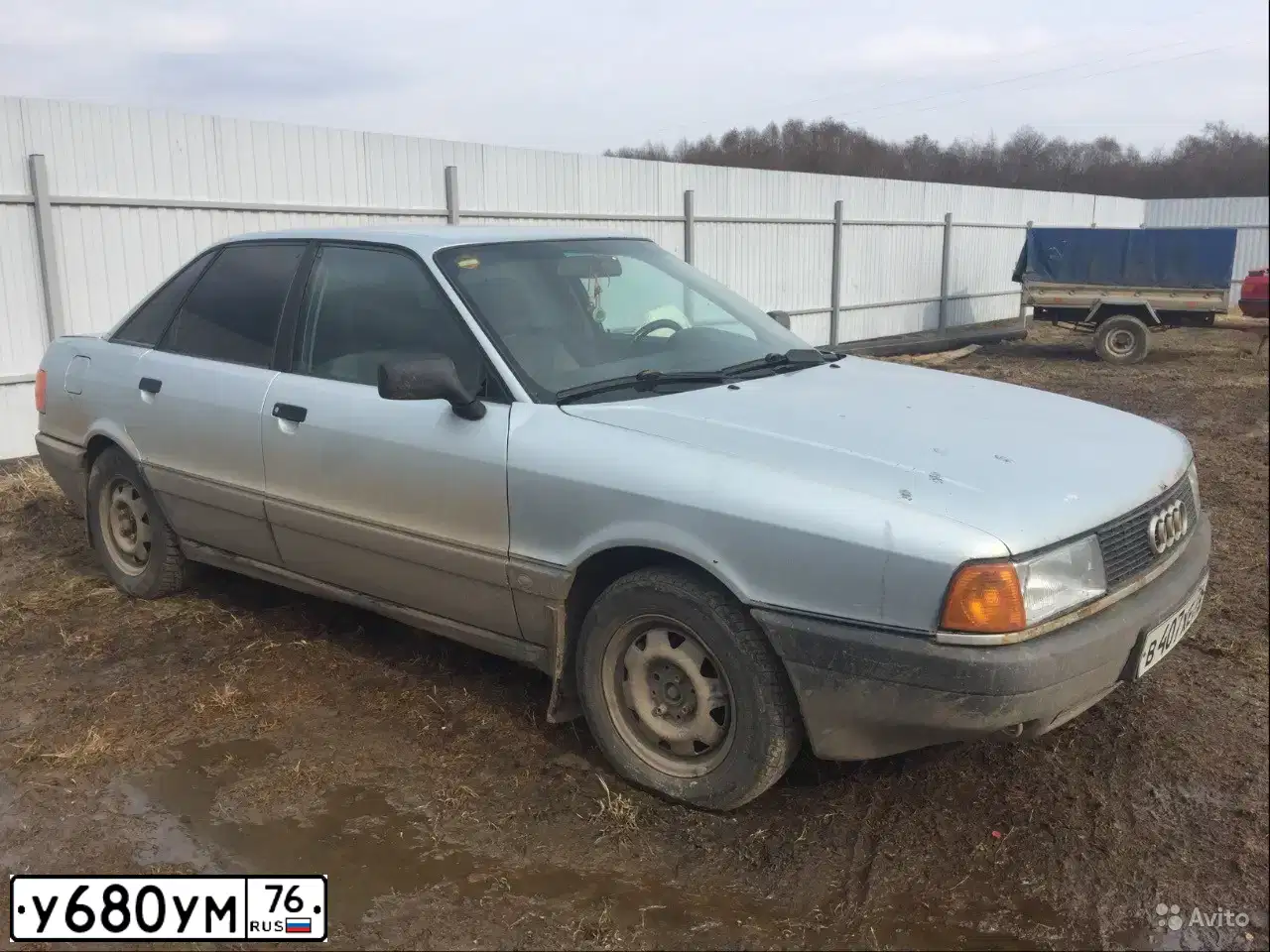 Фото автомобиля AUDI I 80, 1988 — госномер У680УМ76. Цвет: КРАСНЫЙ