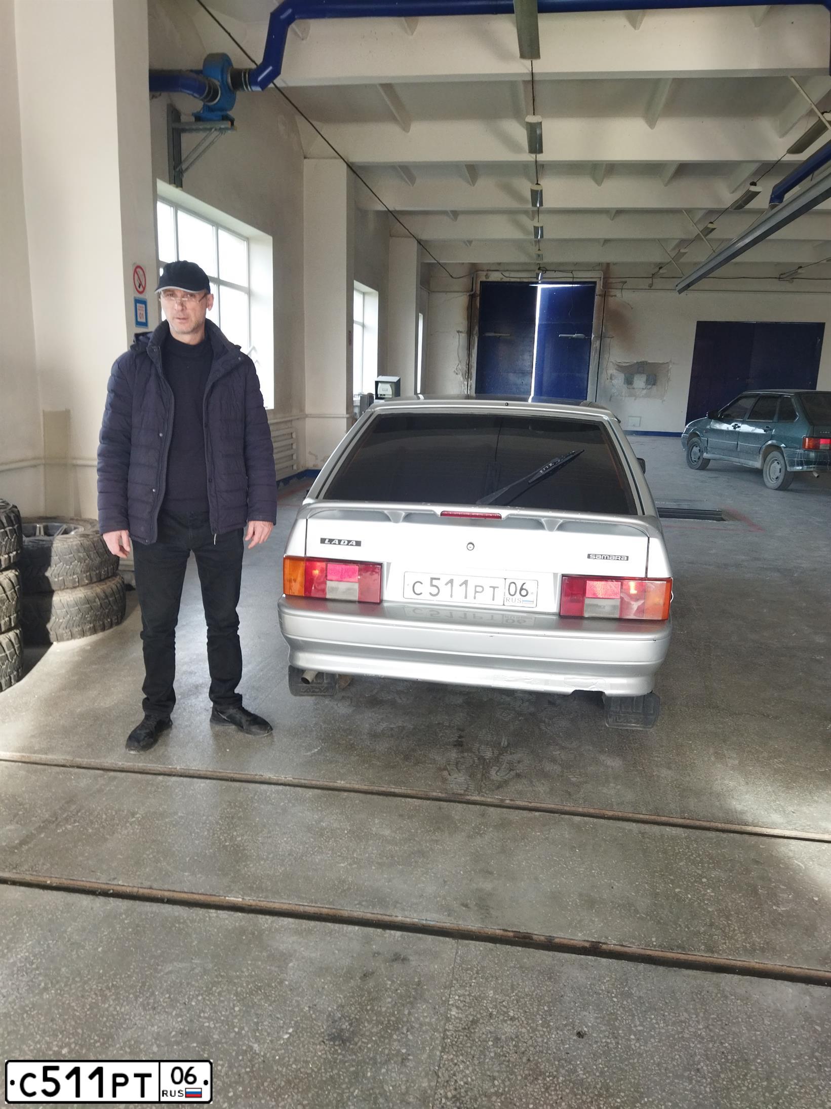 Фото автомобиля LADA 2172 PRIORA, 2012 — госномер С511РТ06. Цвет: СВЕТЛО-СЕРЕБРИСТЫЙ МЕТАЛЛ